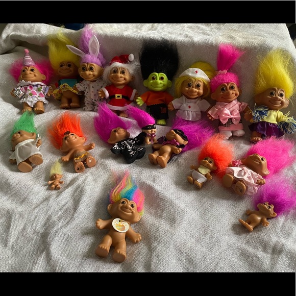Vintage Russ HUGE LOT Troll Dolls. COLLECTORS / Rare No longer manufactured! - Picture 13 of 14